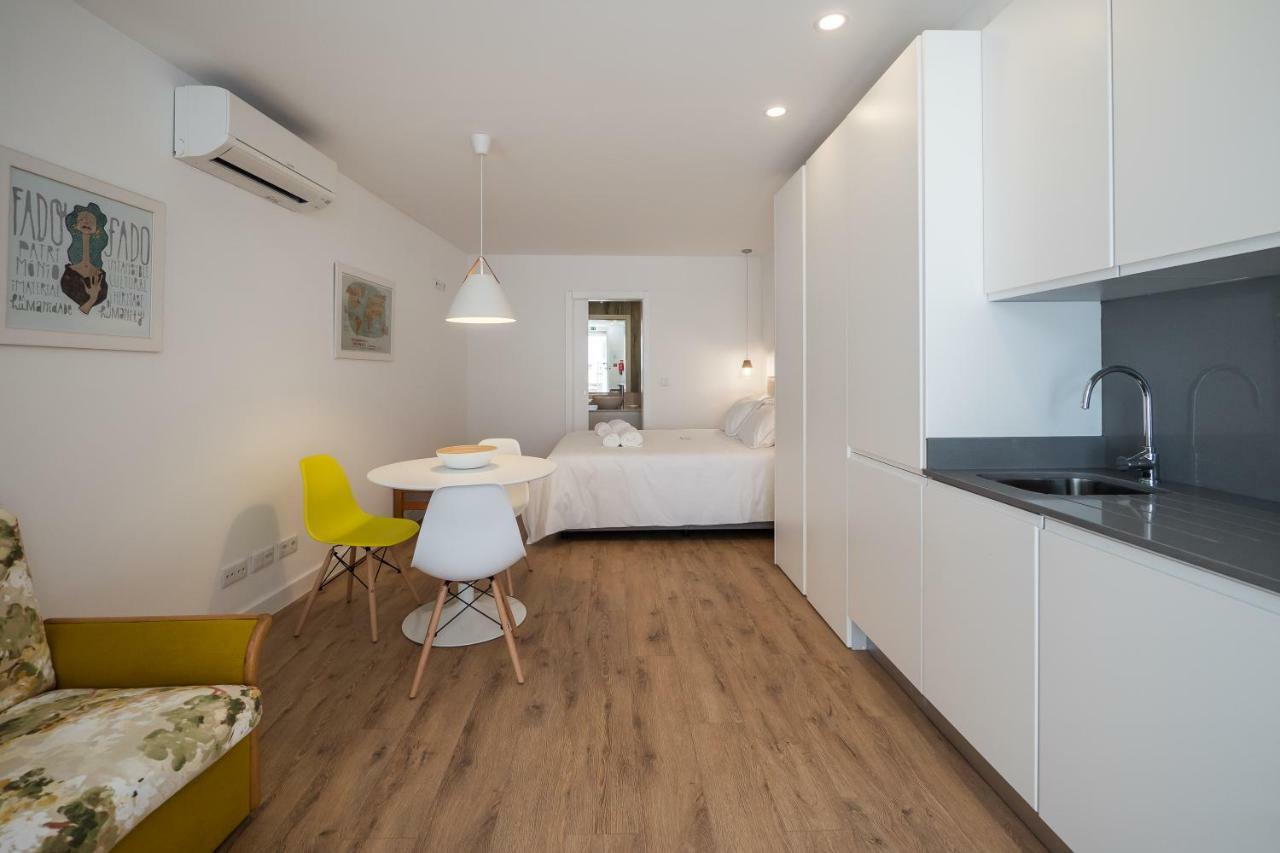 Castle Terrace Exclusive Apartment - Home By The Castle Apartment Lisbon Bagian luar foto
