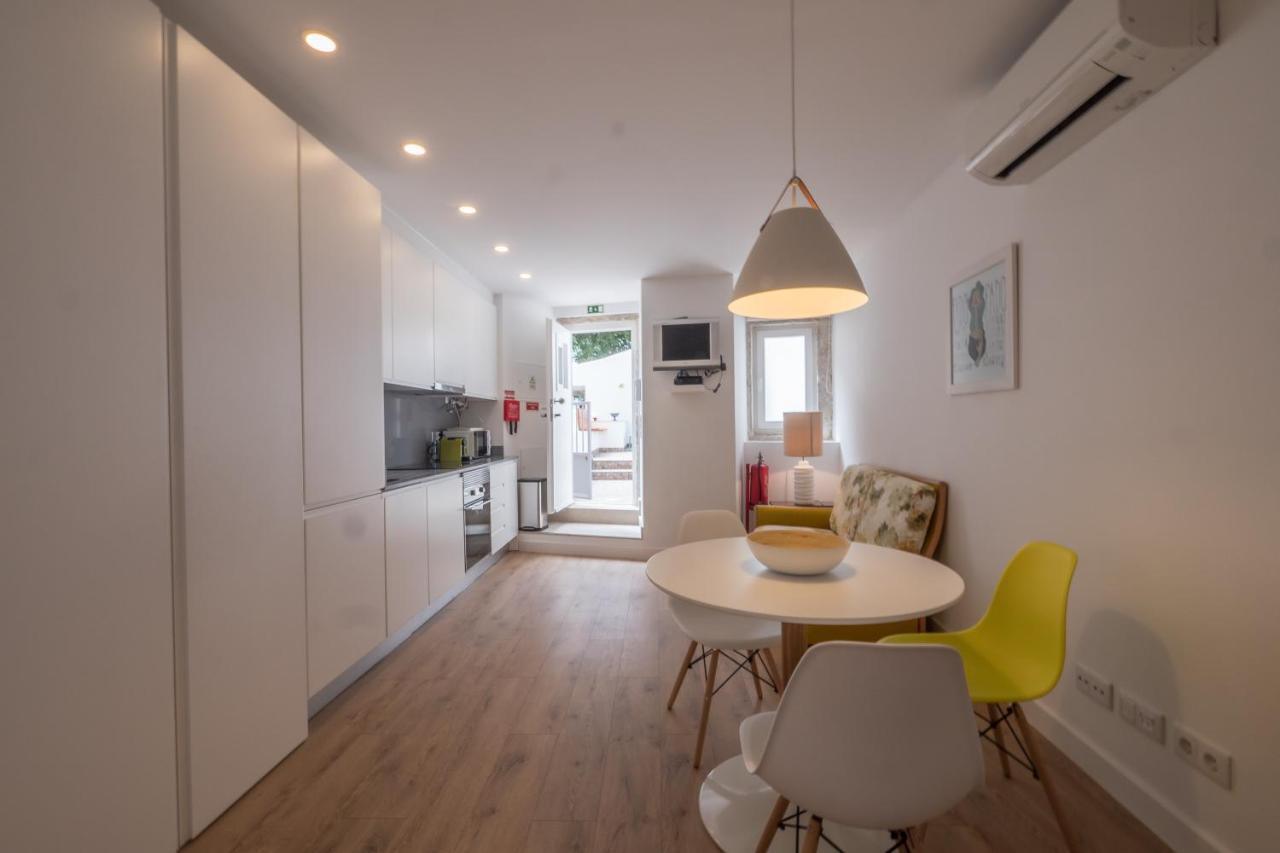 Castle Terrace Exclusive Apartment - Home By The Castle Apartment Lisbon Bagian luar foto